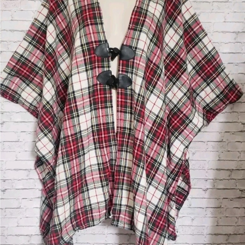 Plaid Women's wrap with Toggle Closure S/M Lightweight